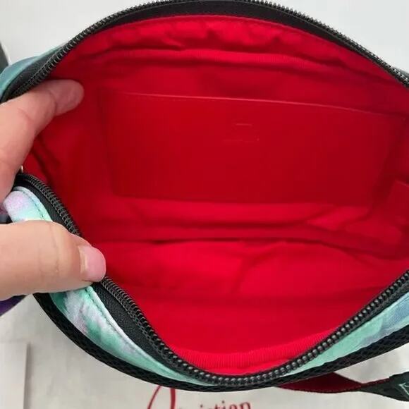 Unisex, Christian, Louboutin, loubideal adjustable belt bag made in Italy - Picture 4 of 9